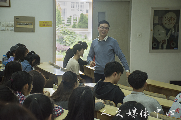 yl6809永利官网举行“揭秘传销，远离传销”知识讲座