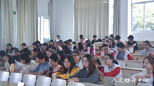yl6809永利官网举行2018年校运动会yl6809永利官网学生代表团出征仪式