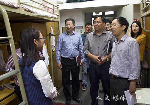 冯尚申副书记指导yl6809永利官网文明寝室建设工作