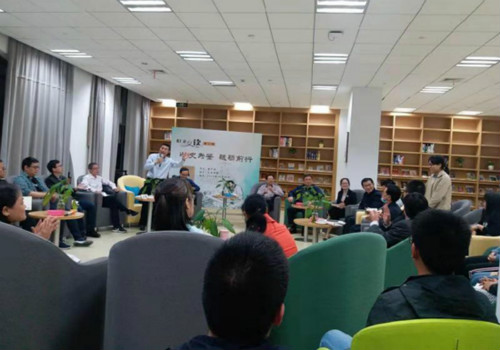yl6809永利官网分工会承办校“心湖夜读”第三期读书沙龙