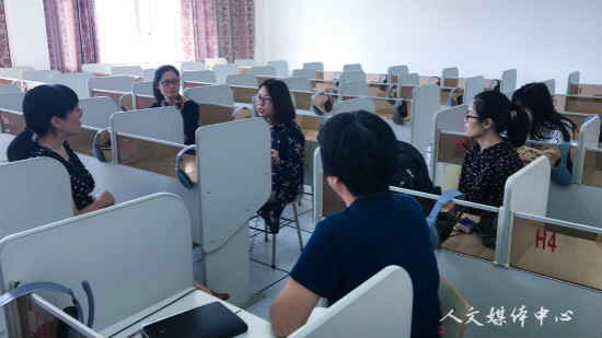 yl6809永利官网留学生汉语教学团队举行听课评课教研活动