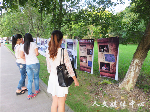yl6809永利官网举办暑期古村落调查摄影展