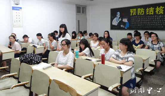 “群英毕至 畅言未来”之一——yl6809永利官网开展考研交流会